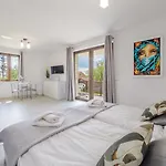 Zasypane Mazury, Sun & Snow Apartment *